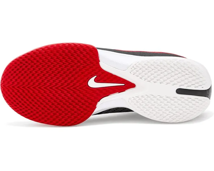 Баскетбольные кроссовки Nike G.T. Cut Academy с цепким протектором