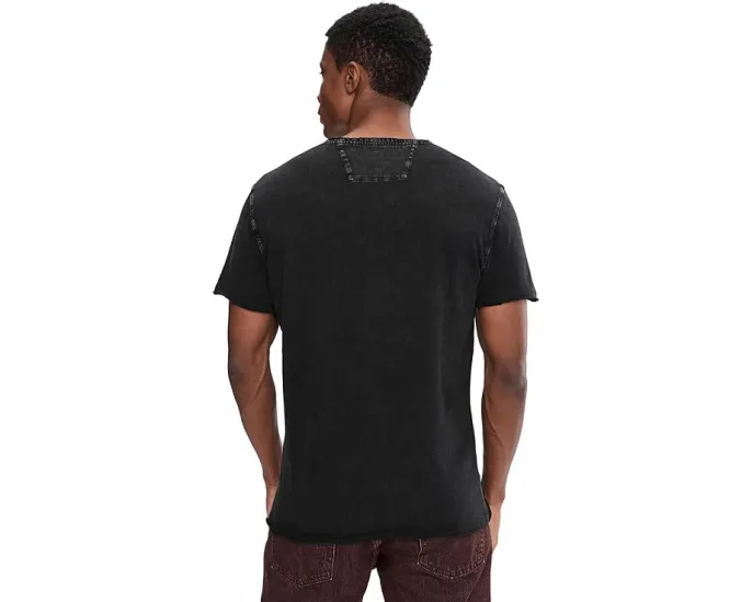 Футболка John Varvatos Skull Tiles Graphic с принтом черепа и круглым вырезом