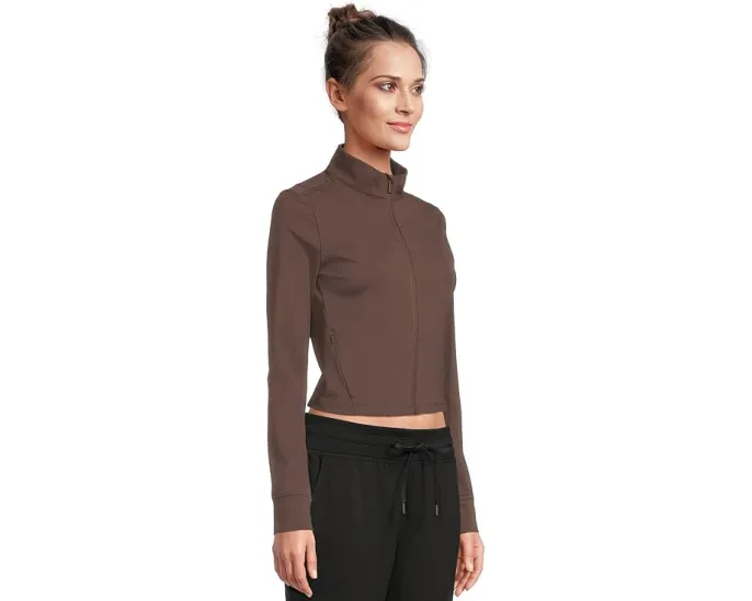 Куртка на молнии Moveknit Full Zip от TravisMathew с укороченным кроем и карманами на молнии