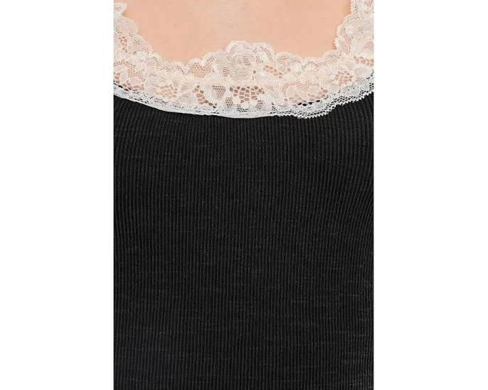 Футболка Oh My Darling Tee от Free People с кружевной отделкой
