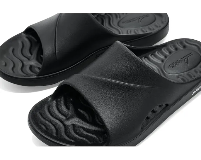 Слайды Flow на легкой подошве из EVA с мягким верхом