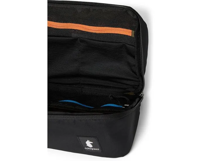 Дорожная косметичка Cotopaxi Viaje с множеством карманов