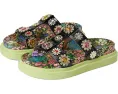 Сандалии Madoxx от Blue by Betsey Johnson на платформе с яркой подошвой и цветочным декором
