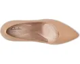 Туфли-лодочки Clarks Kataleyna West с острым носом и пеной Ultimate Comfort