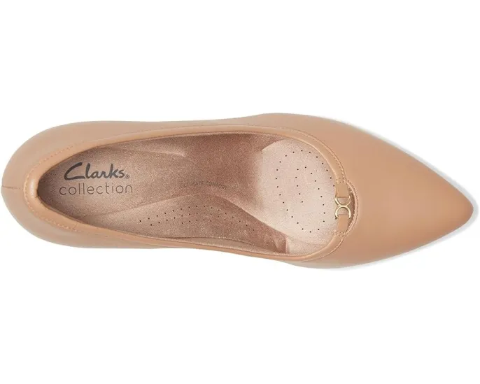 Туфли-лодочки Clarks Kataleyna West с острым носом и пеной Ultimate Comfort