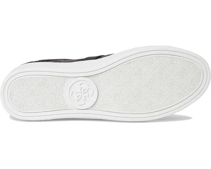 Кроссовки GUESS Britz с логотипом и металлической деталью на подошве