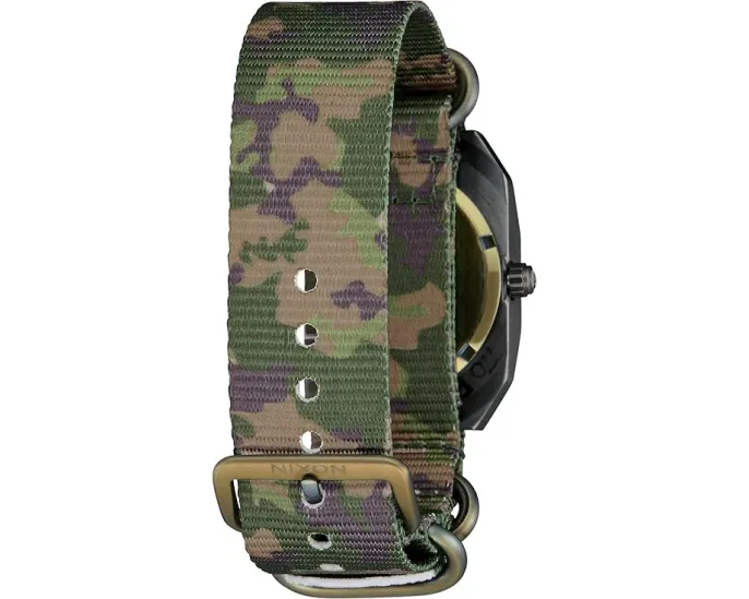 Наручные часы Nixon Scout Nato с октагональным корпусом и водонепроницаемостью 10 ATM