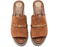 Клог Efellan с платформой и декоративными шипами Vince Camuto