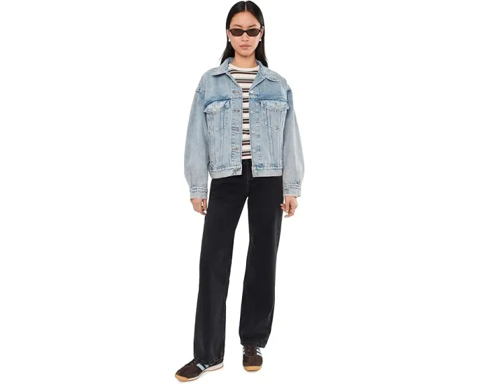 Джинсовая куртка Levi's 90s Trucker с потертостями и накладными карманами