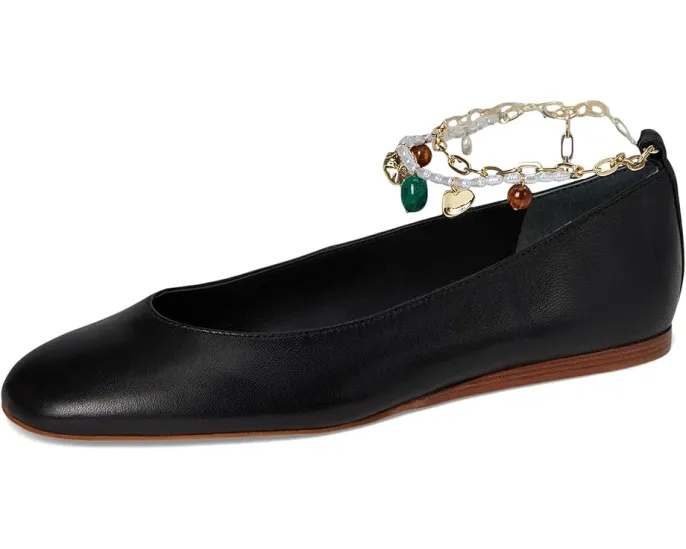 Балетки Dolce Vita Baiden с цепочкой на щиколотке и декоративными подвесками