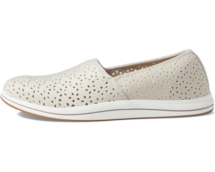 Кеды Breeze Emily на липучке с лазерной резкой в цветочном дизайне от Clarks