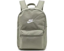 Рюкзак Heritage Backpack 2.0 от Nike с несколькими карманами
