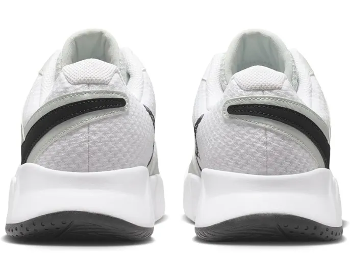 Теннисные кроссовки Nike Court Lite 4 с прочным носком и поддержкой