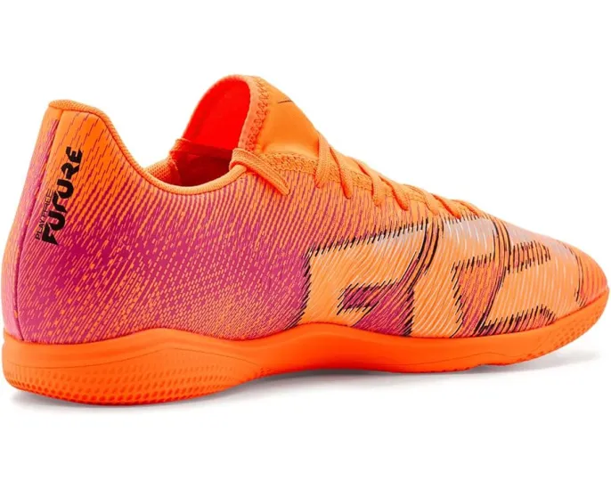 Футбольные бутсы Puma Future 8 Play для залов с искусственной кожей и язычком на липучке