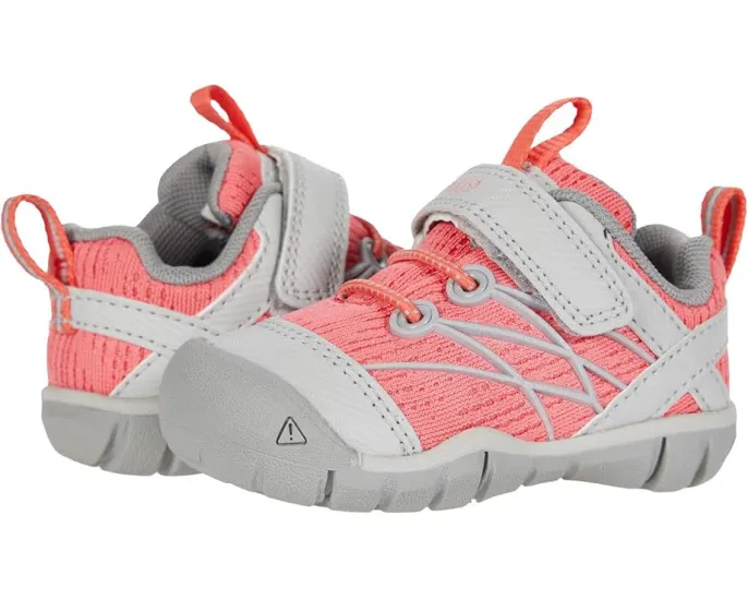 Детские кроссовки KEEN Kids Chandler CNX с защитным мыском и быстрой шнуровкой