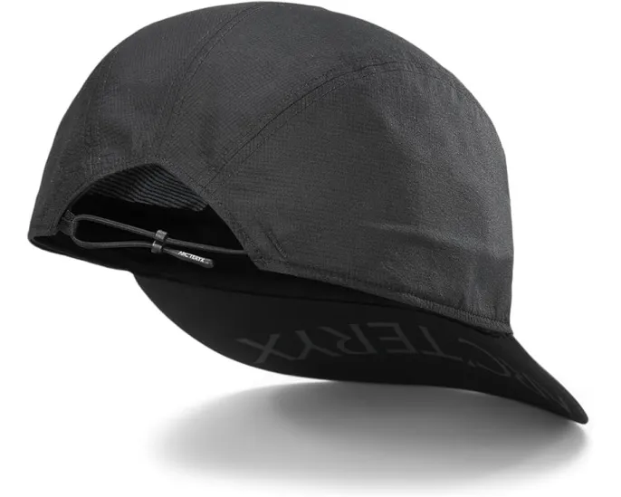 Легкая и дышащая 5-панельная кепка Arc'teryx Aerios с регулировкой на шнурке