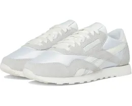 Кроссовки Reebok Classic Nylon с текстильным верхом и резиновой подошвой