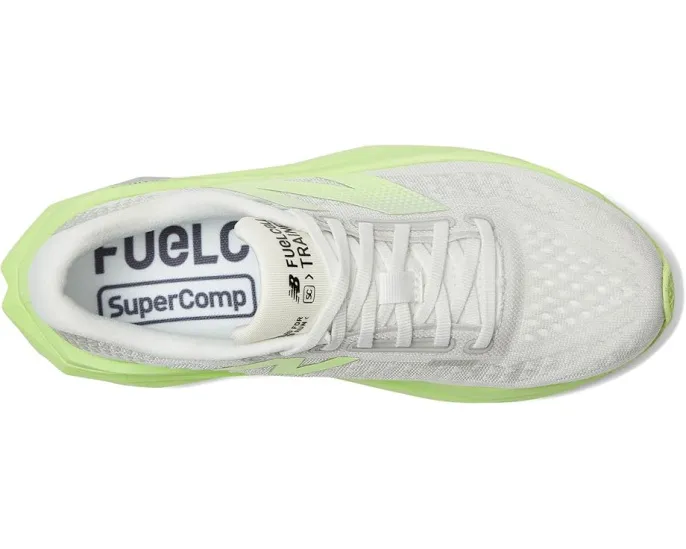 Тренировочные кроссовки New Balance FuelCell SuperComp Trainer v3 с карбоновой пластиной