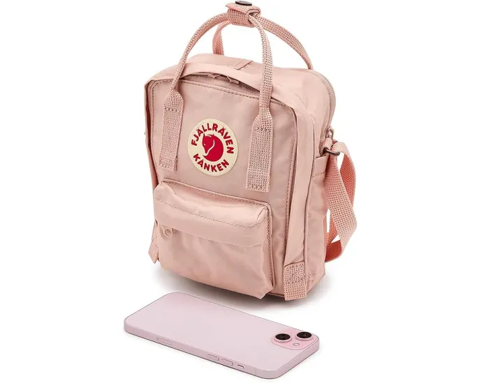 Сумка Fjällräven Kånken Sling через плечо с регулируемым ремнем