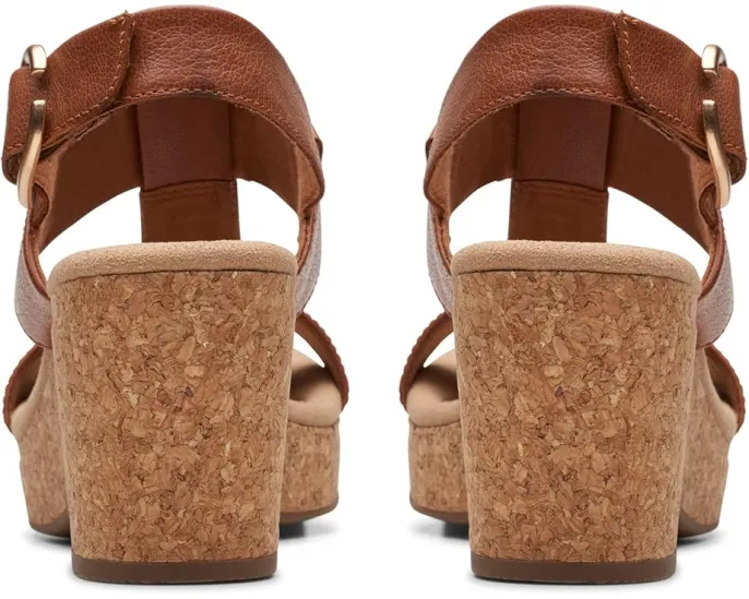Босоножки Clarks Giselle Style на платформе с квадратным каблуком