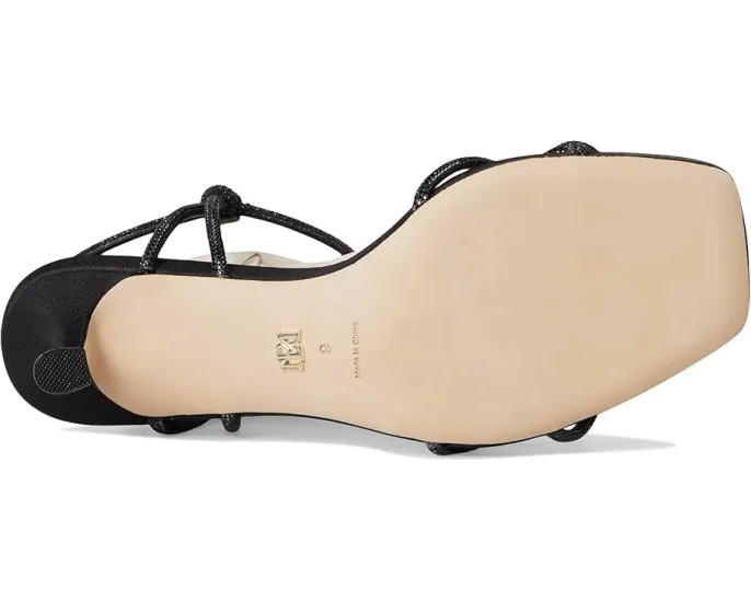 Босоножки Badgley Mischka Dandelion с квадратным носком и стразами