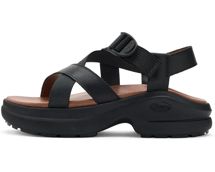 Сандалии Chaco Cushform на кожаной подошве с каблуком