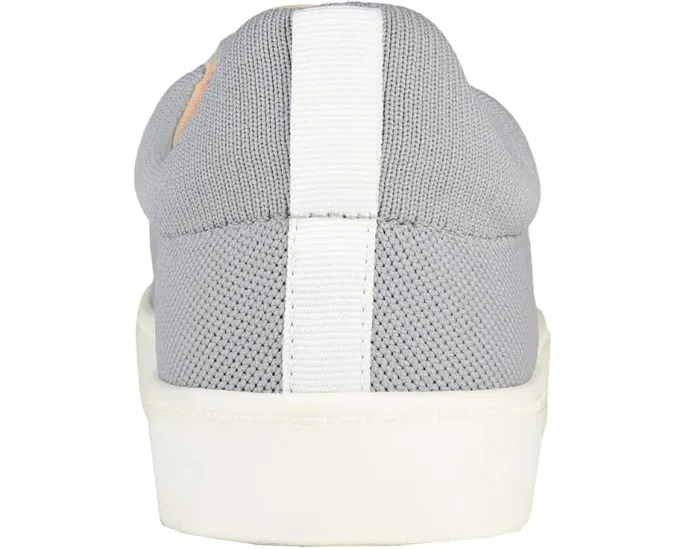 Кроссовки Journee Collection Kimber с технологией Comfort Foam и перфорацией