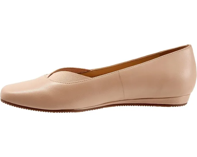 Мокасины Vianna от SoftWalk с перекрестными эластичными панелями и квадратным носком