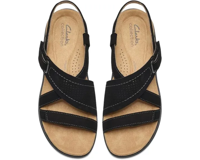 Сандалии Maelynn Gem Clarks из нубука с металлическими деталями на клиновидном каблуке