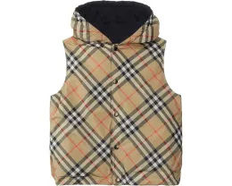 Burberry Kids стеганая безрукавка Slade Quilted Jacket для детей с капюшоном