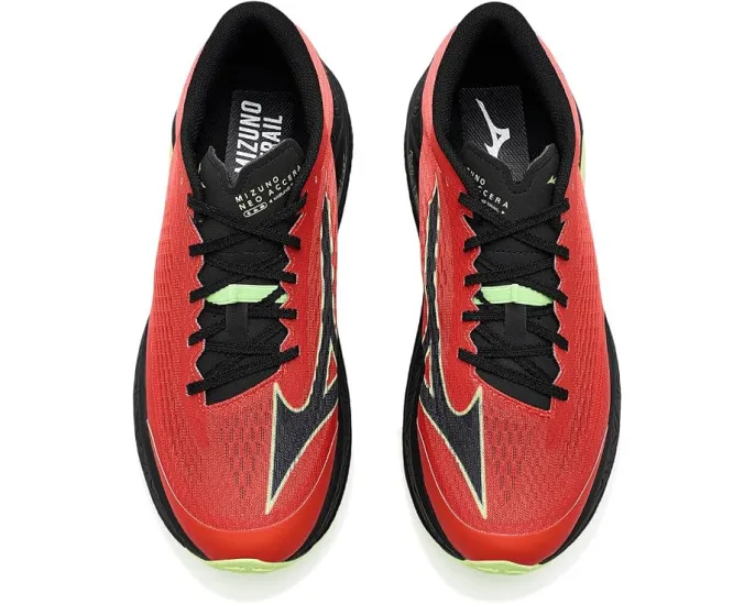 Беговые кроссовки Mizuno Neo Accera с азотной амортизацией Enerzy NXT и подошвой Vibram Megagrip