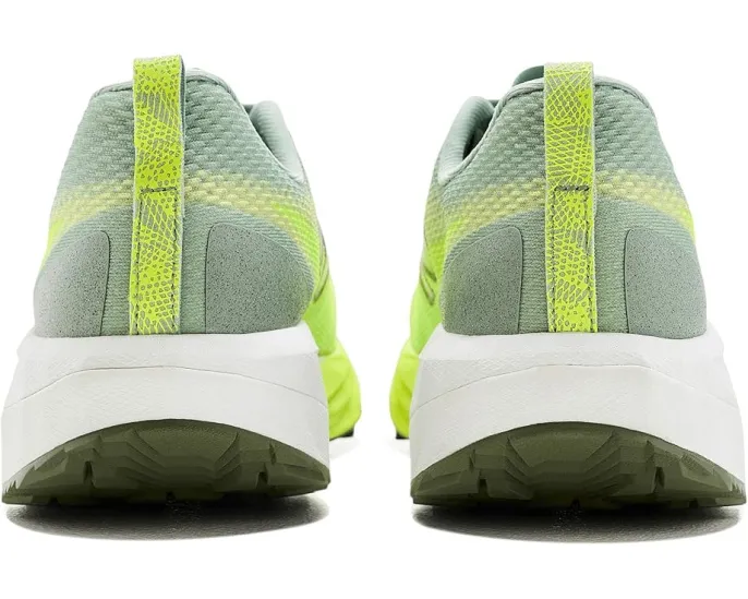 Кроссовки New Balance Fuelcell Supercomp Trail V2 с карбоном
