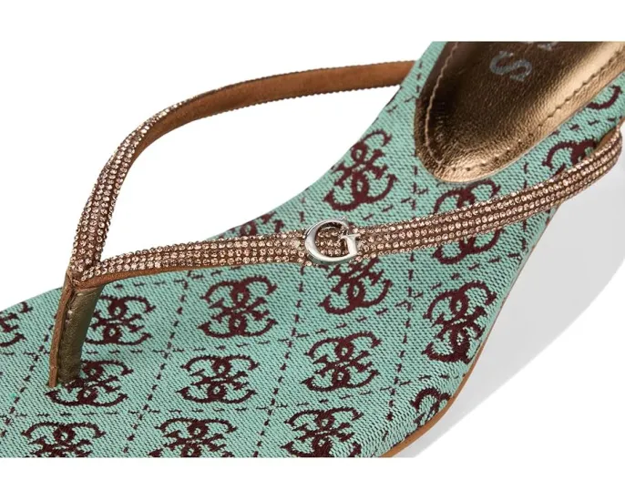 Босоножки GUESS Mayan на тонком каблуке с ремешком стразами