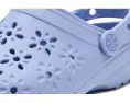 Классические сабо Crocs с ажурным цветочным дизайном и вентиляционными отверстиями