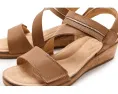 Clarks Kacha Wave сандалии на низком клине из мягкой кожи и контрастными ремешками