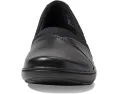 Туфли Clarks Cora Charm без застежки с миндалевидным носком и акцентной строчкой