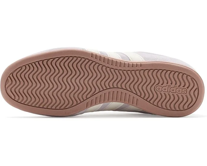 Повседневные кроссовки adidas Barreda Low с низким силуэтом