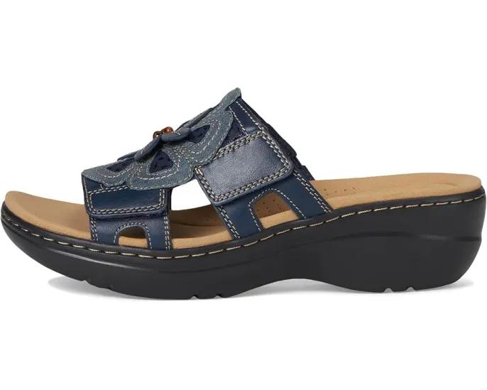 Сандалии Clarks Merliah 2 Belle на клиновидном каблуке с ремешками