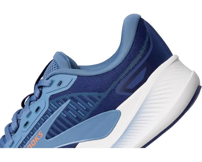 Кроссовки Brooks Revel Max с технологией Glideroll Rocker и мягкой амортизацией