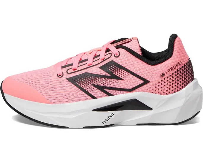 Кроссовки New Balance FuelCell Propel v5 для юных бегунов с промежуточной подошвой FuelCell