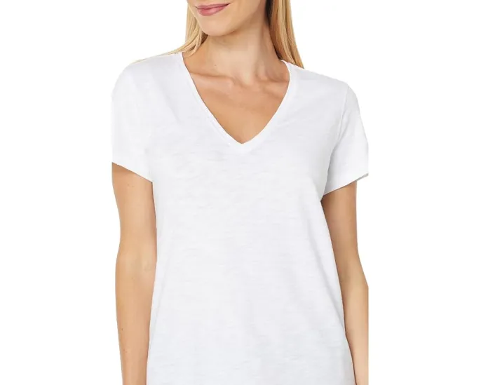 V-Neck Short Sleeve Back Seam Tee