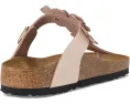 Сандалии Birkenstock Gizeh Flowers из кожи с регулируемой пряжкой