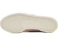 Кроссовки Reebok Club C Grounds UK с замшевым верхом и каучуковой подошвой