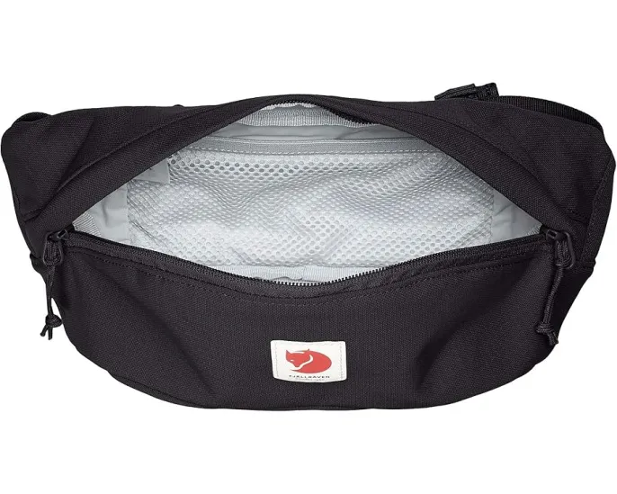 Средняя поясная сумка Ulvo Hip Pack Medium от Fjällräven с переработанным нейлоном