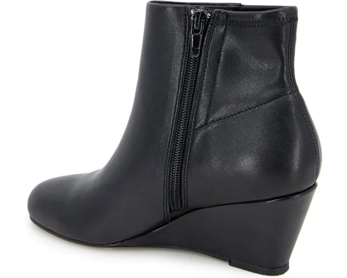 Ботильоны Andre Assous Kora Featherweight на платформе с водонепроницаемым верхом