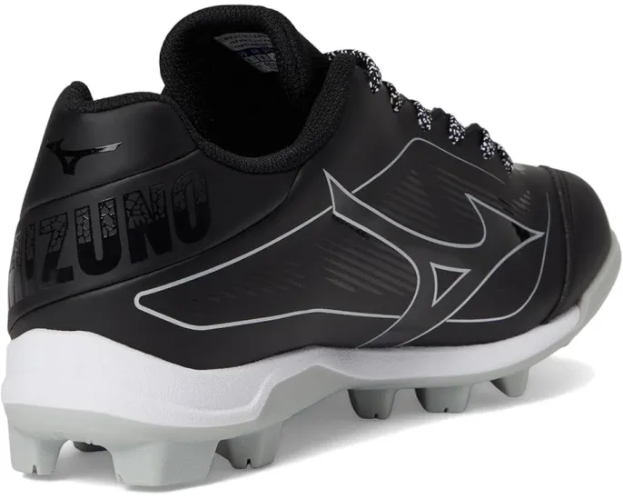 Бутсы Mizuno Cushionrevo Diamond TPU с пластиковым верхом и низким силуэтом