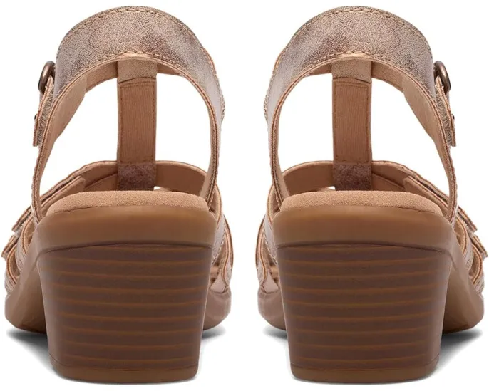 Сандалии Emily 2 Rose Clarks на квадратном каблуке с ремешками и стелькой Ultimate Comfort