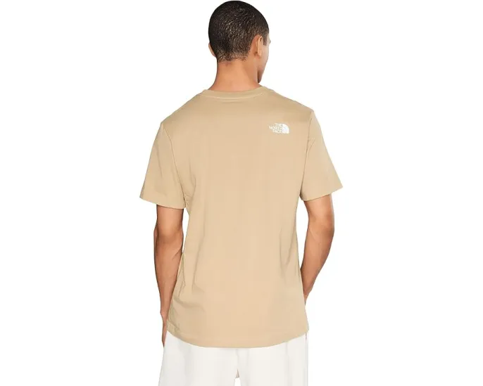 Футболка The North Face с круглым вырезом и экологичным дизайном