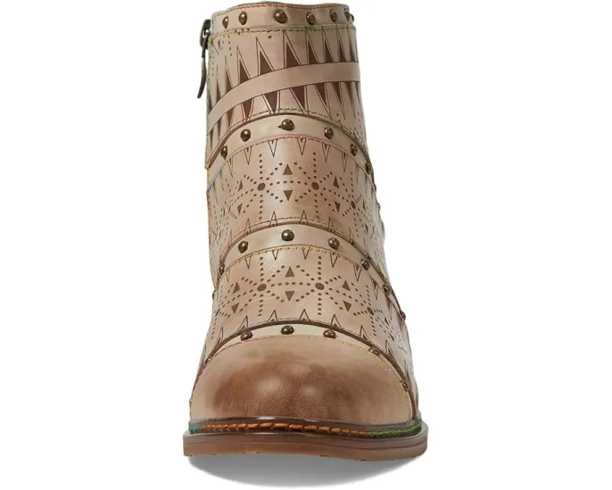 Ботильоны Niobe от L'Artiste by Spring Step с конусным каблуком и золотыми шпильками