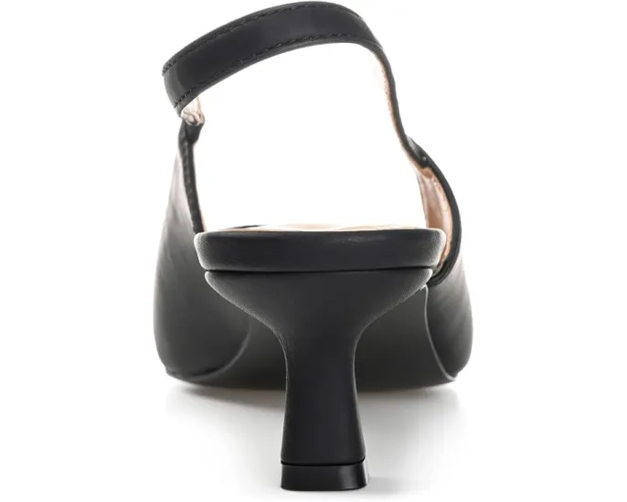 Туфли-лодочки Journee Collection Paulina с ремешком на щиколотке и острым носком